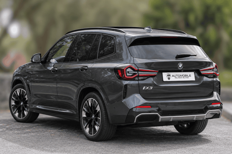 BMW iX3 Impressive